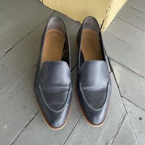 Everlane Black Loafer #everlane #loafer #businesscasual